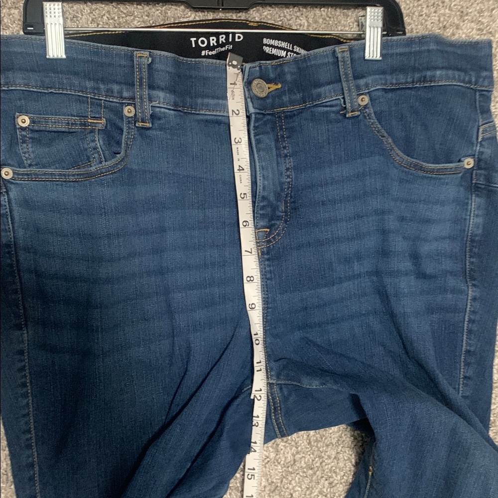 Torrid Bombshell Skinny Premium Stretch Jeans Size 22 XShort - Picture 8 of 10